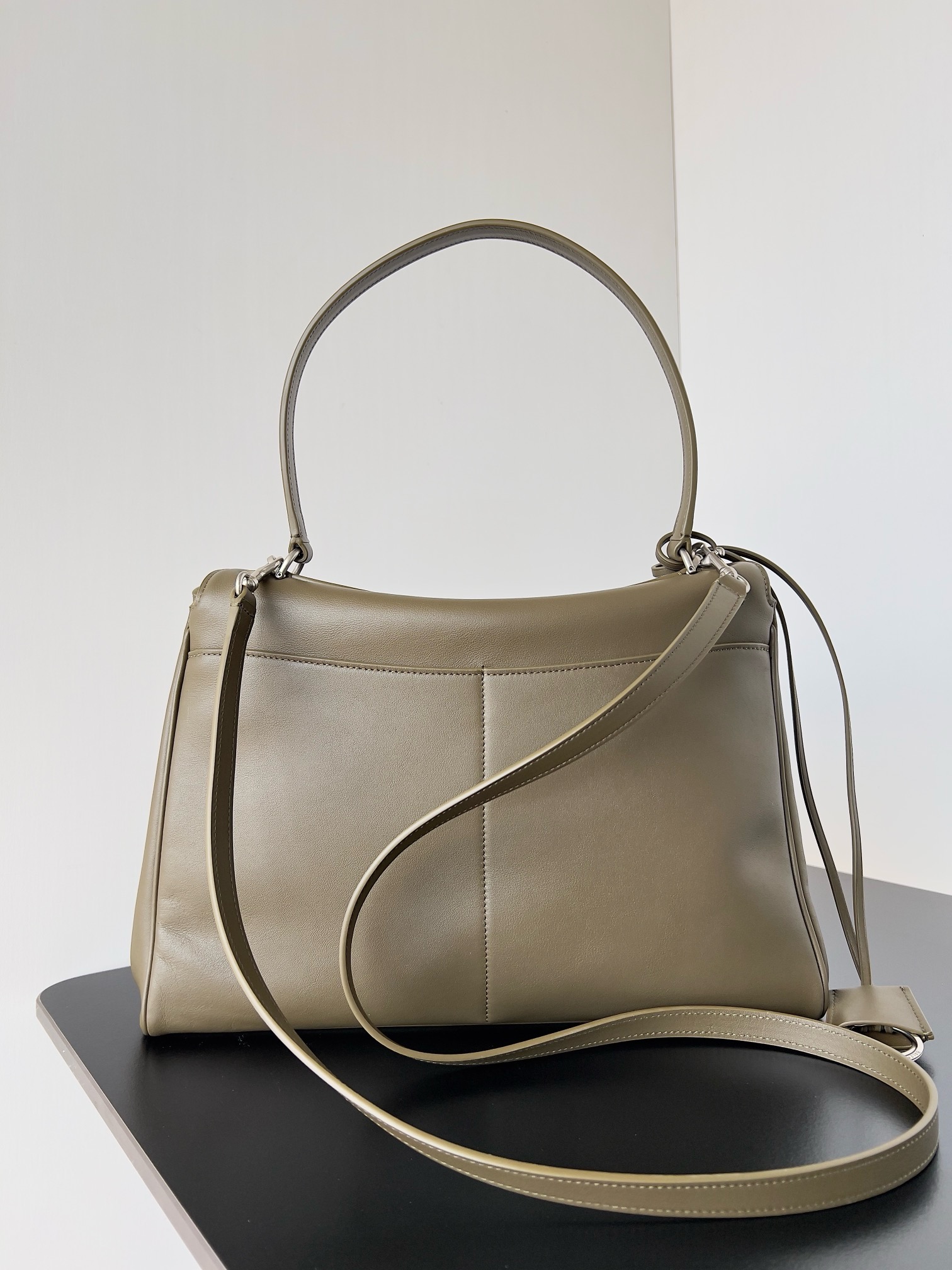 Balenciaga Rodeo Medium Handbag Balenciaga Rodeo Medium Handbag