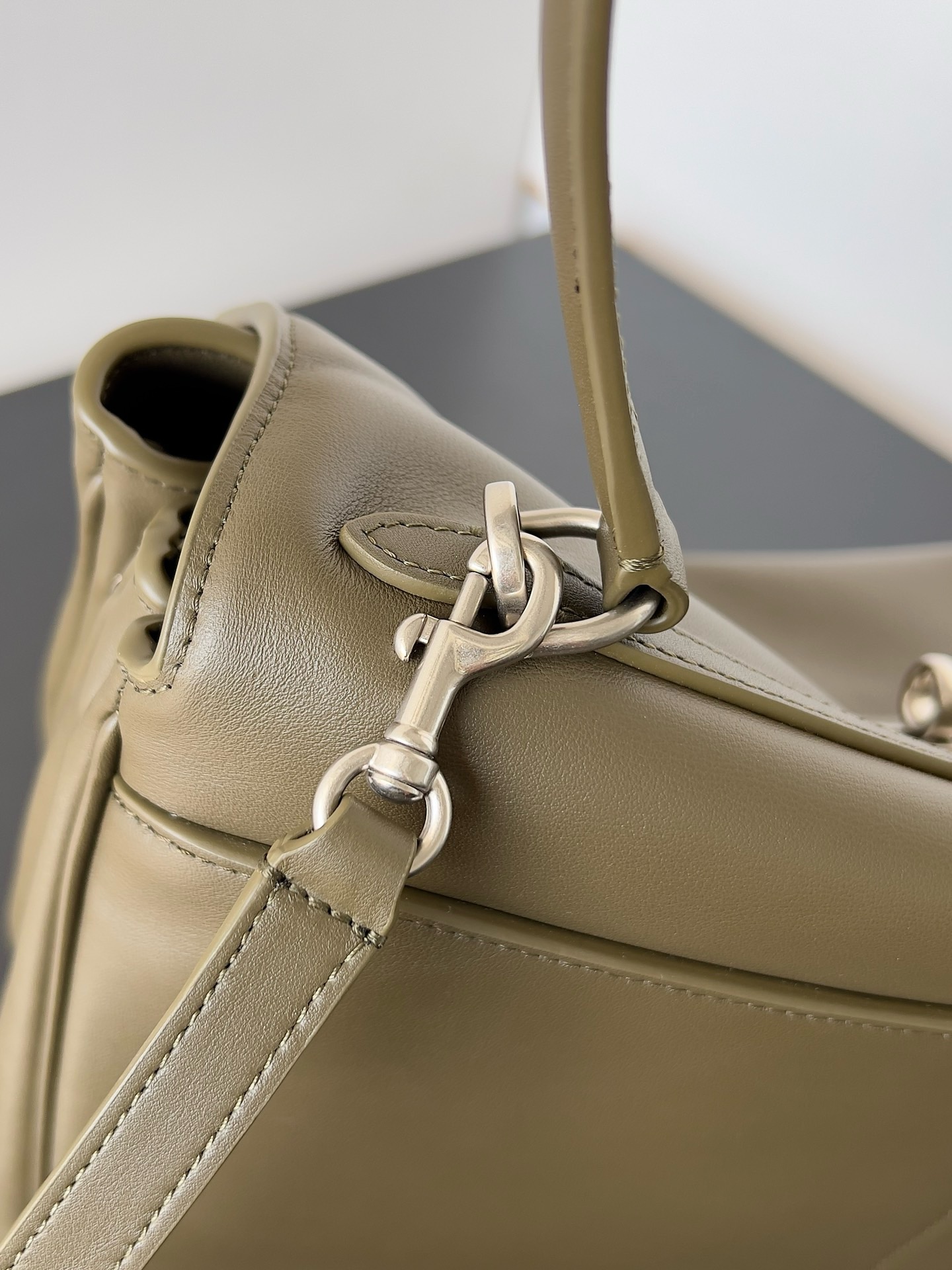 Balenciaga Rodeo Medium Handbag Balenciaga Rodeo Medium Handbag