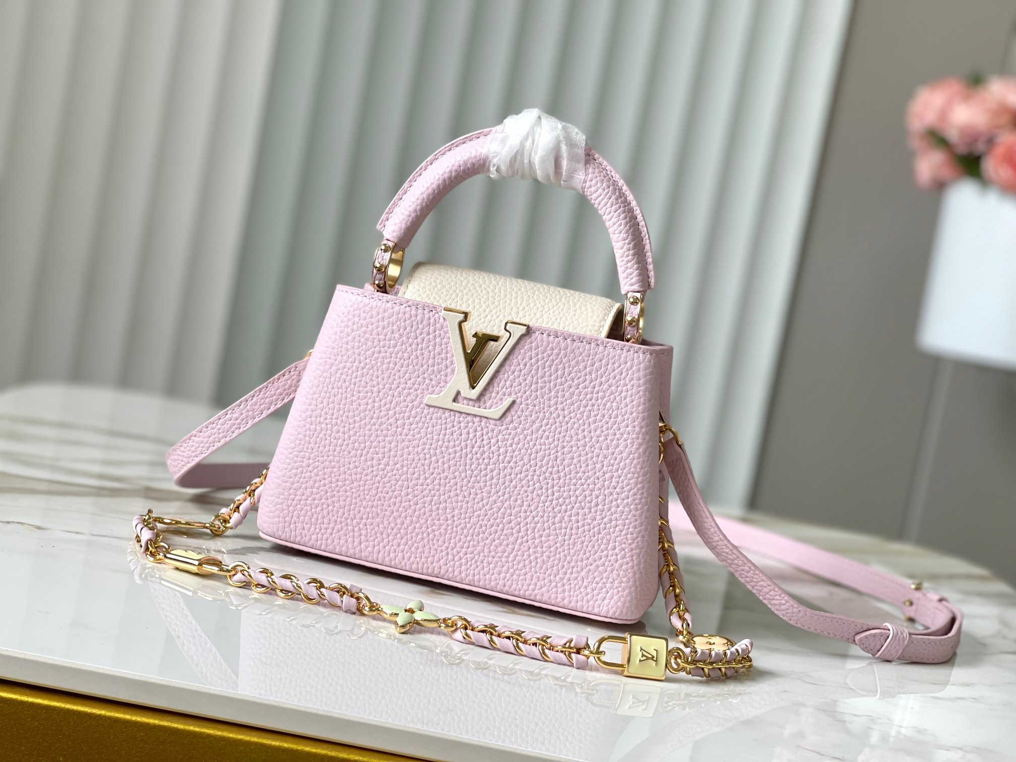 LV Capucines Mini