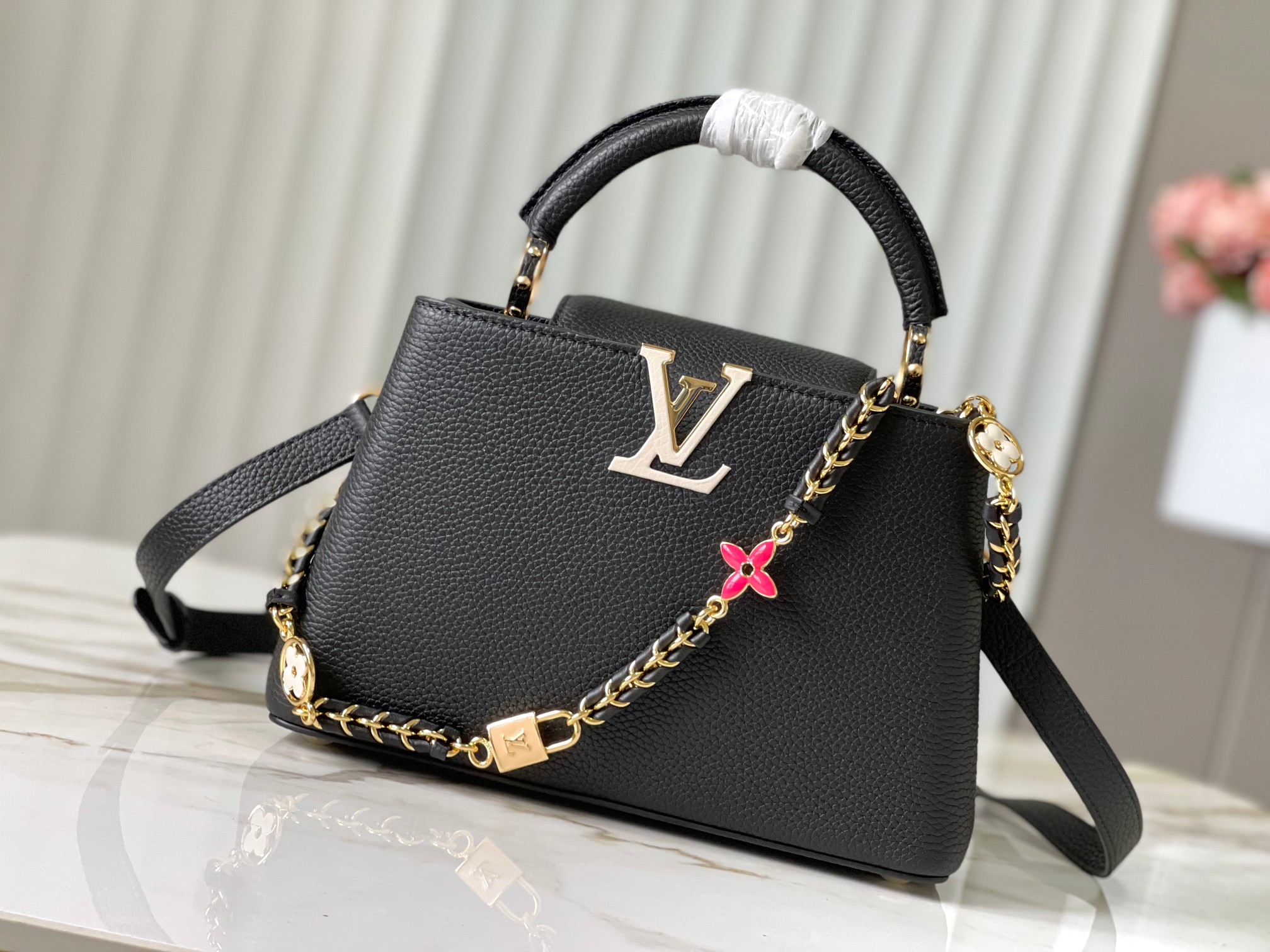 LV Capucines BB