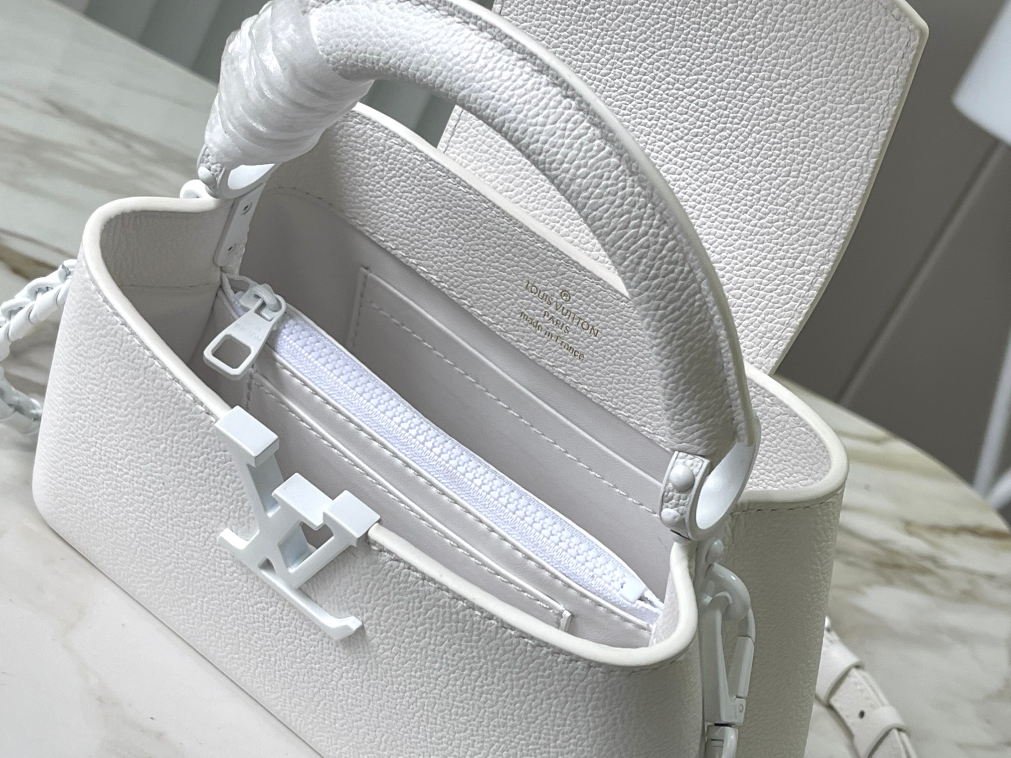 LV Capucines East-West Mini LV Capucines East-West Mini