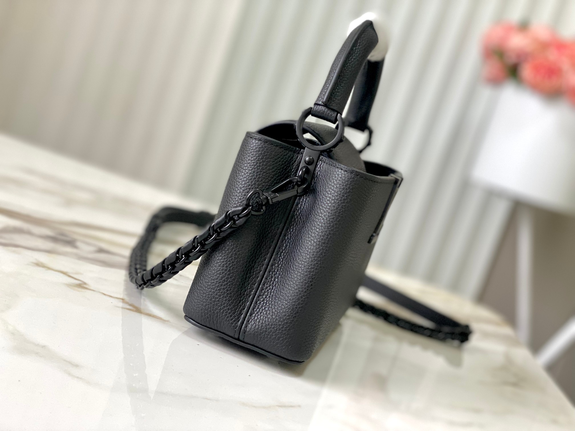 LV Capucines East-West Mini LV Capucines East-West Mini