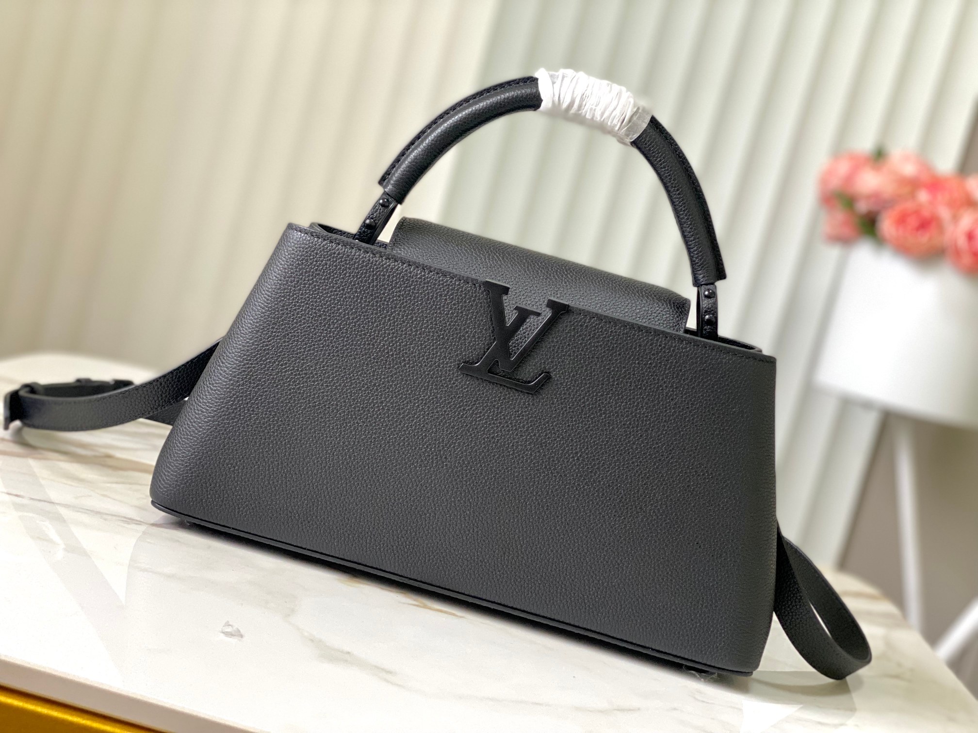 LV Capucines East-West MM