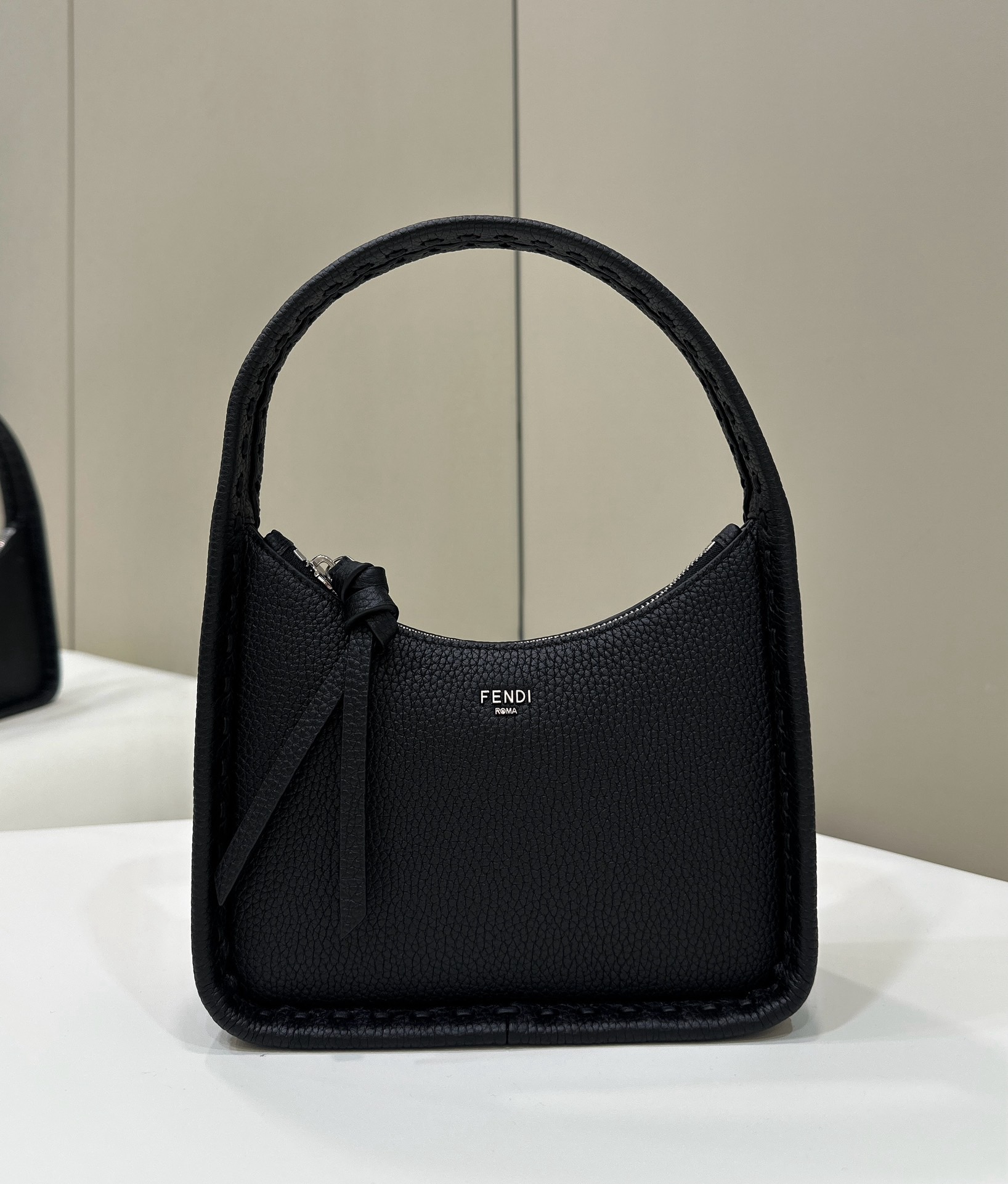LV Capucines Mini