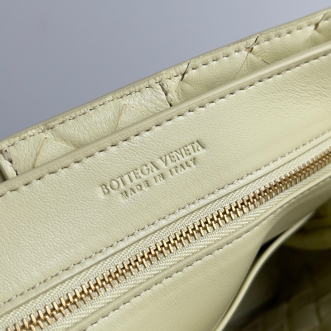 Loro Piana Extra Pocket L27 Pouch Ostrich Loro Piana Extra Pocket L27 Pouch Ostrich