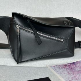 BV Medium Andiamo Bag