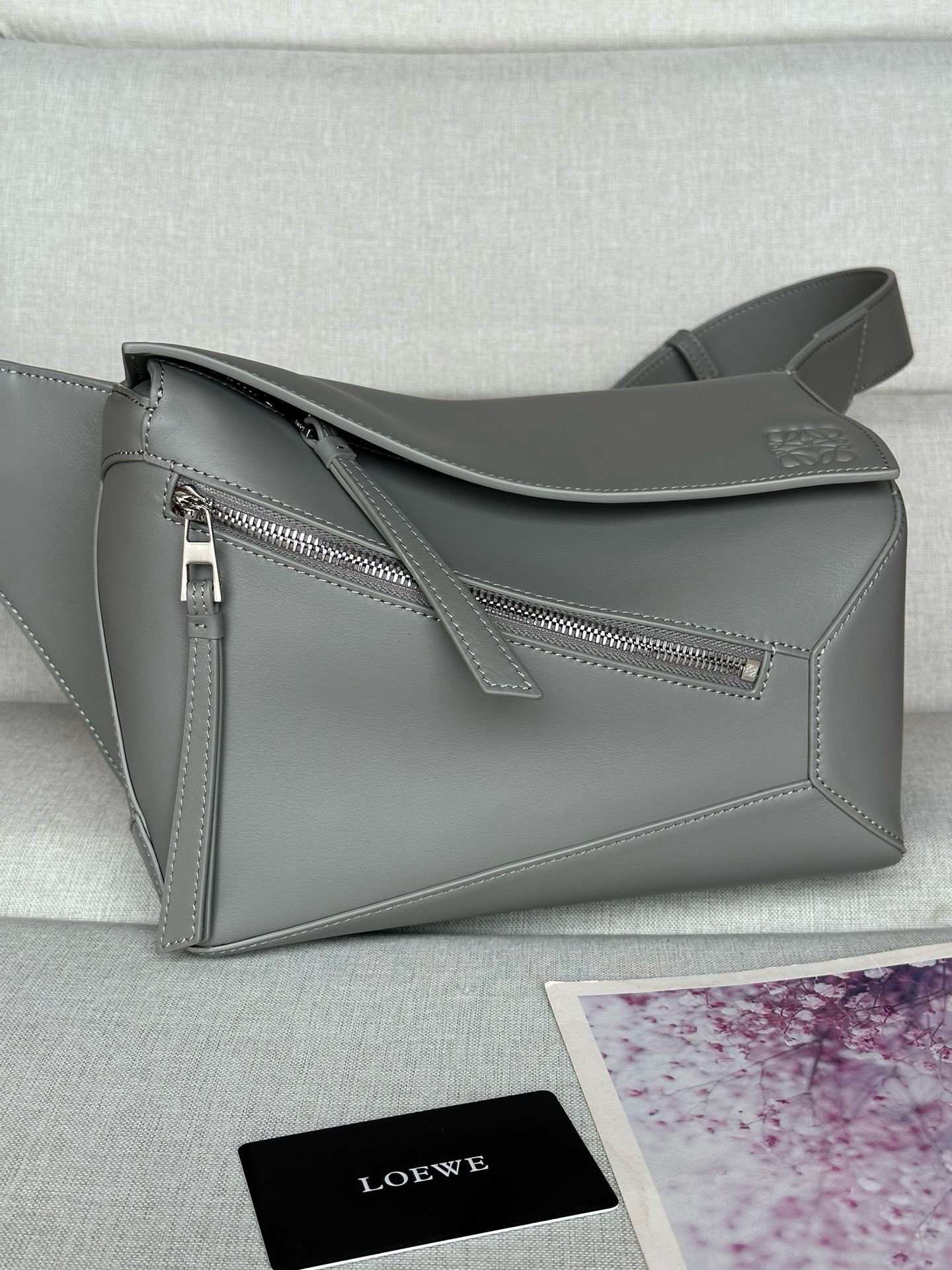 BV Medium Andiamo Bag