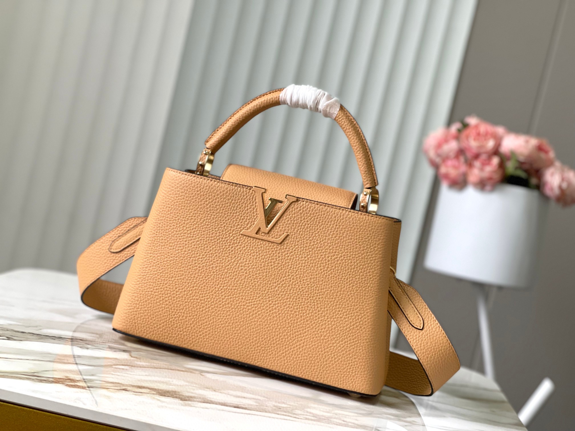 LV Capucines MM