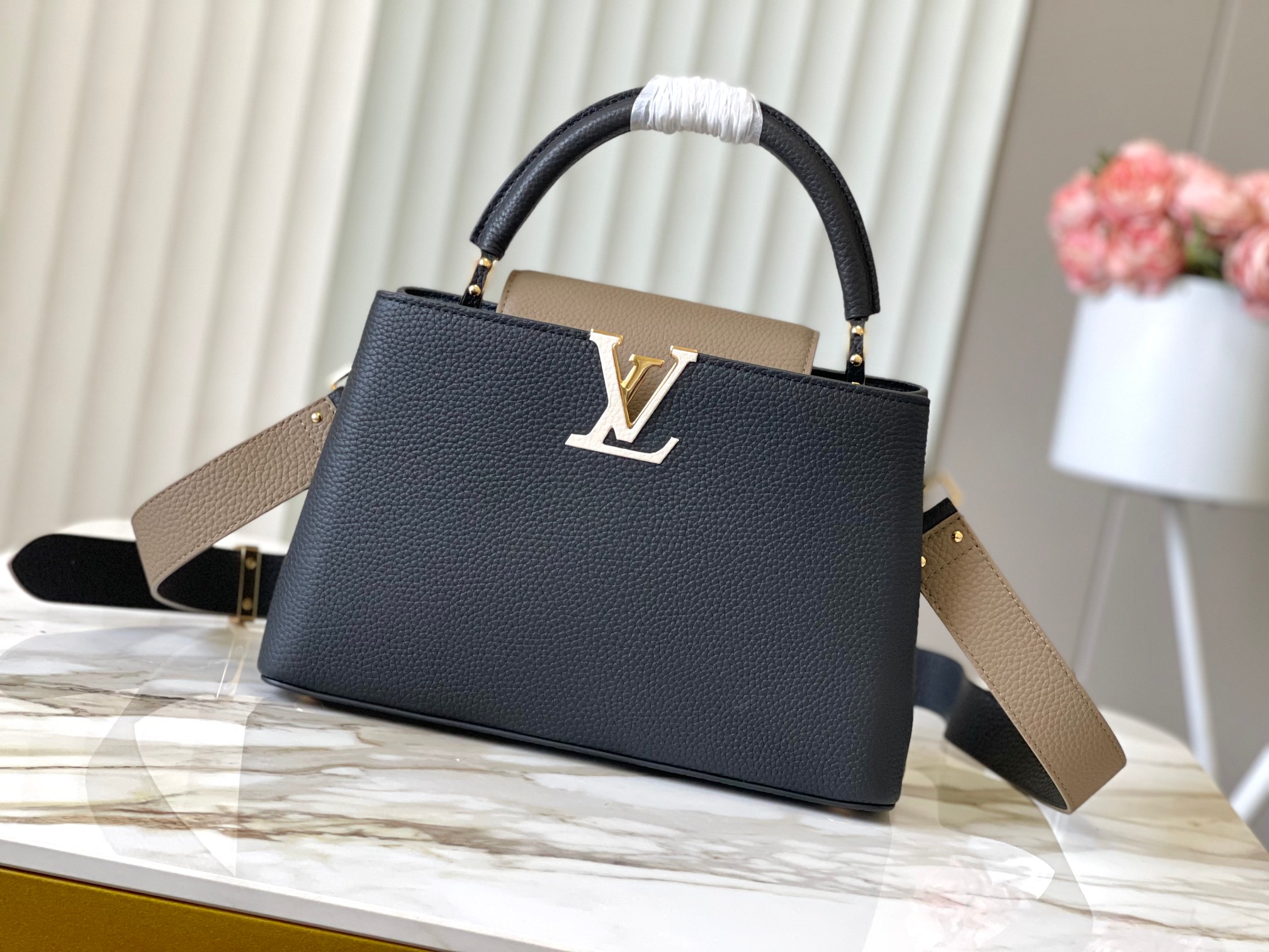 LV Capucines MM