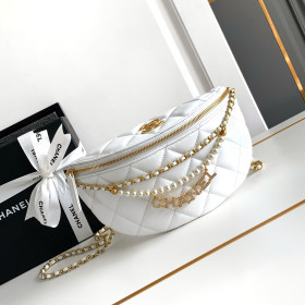 LV Capucines East-West MM
