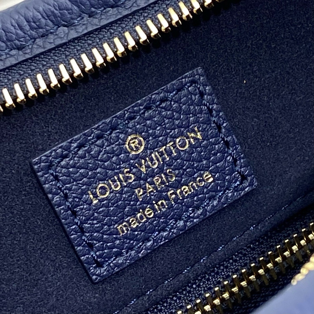 LV CarryAll Dark MM LV CarryAll Dark MM