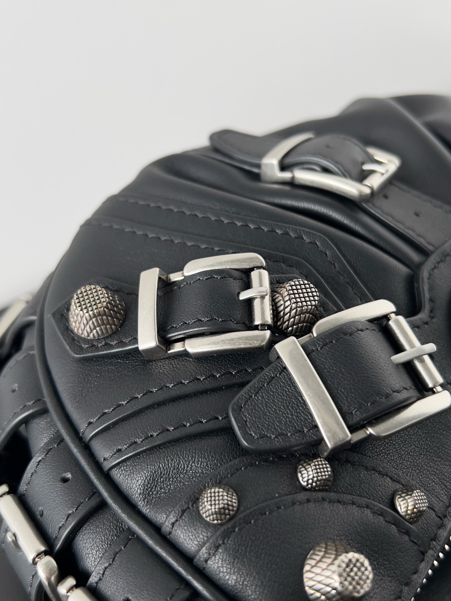 Balenciaga Le Cagole XS With Buckle Balenciaga Le Cagole XS With Buckle