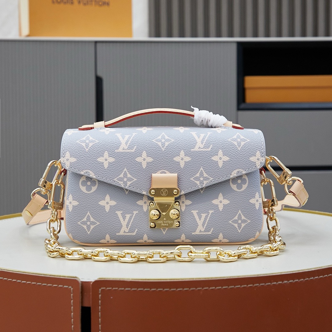 Dior Small Toujours Bag