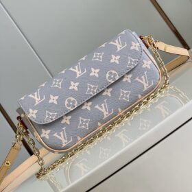Dior Small Toujours Bag