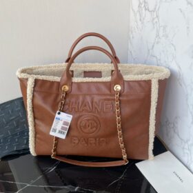 Chanel Zipped Card Holder