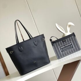Chanel Zipped Card Holder