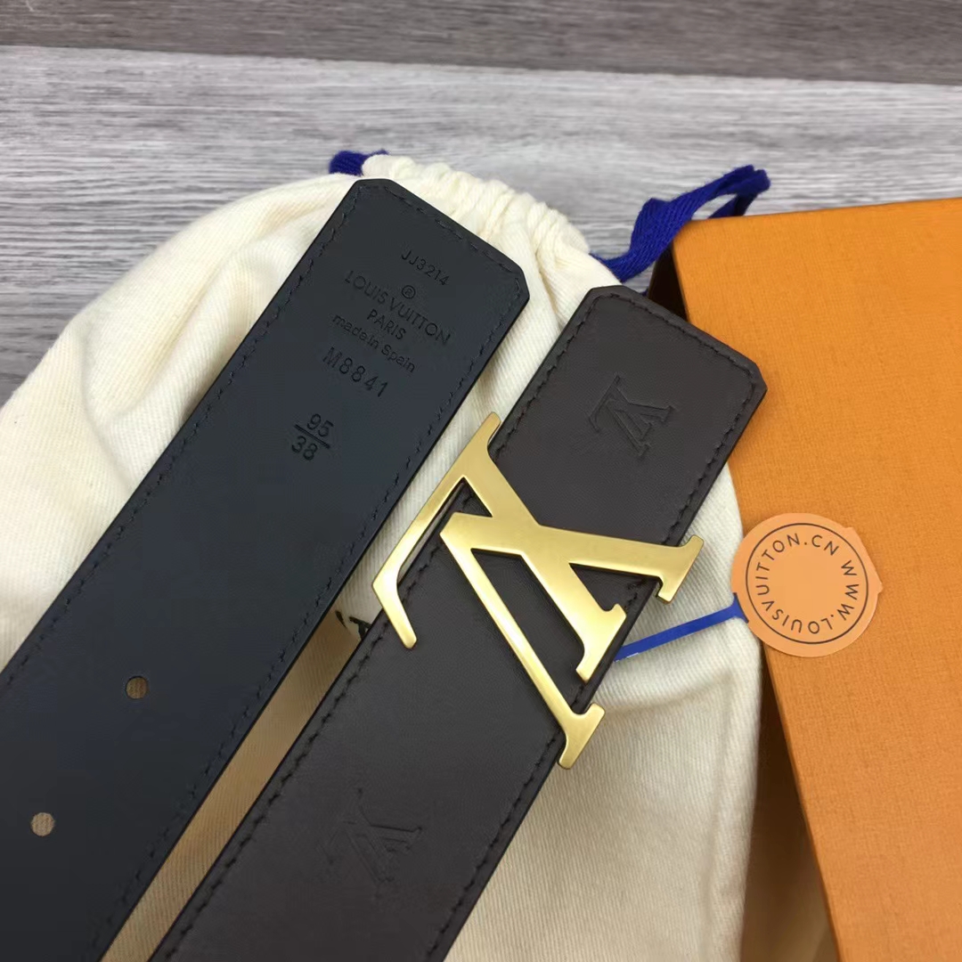 LV Initiales Blason 40mm Reversible Belt LV Initiales Blason 40mm Reversible Belt