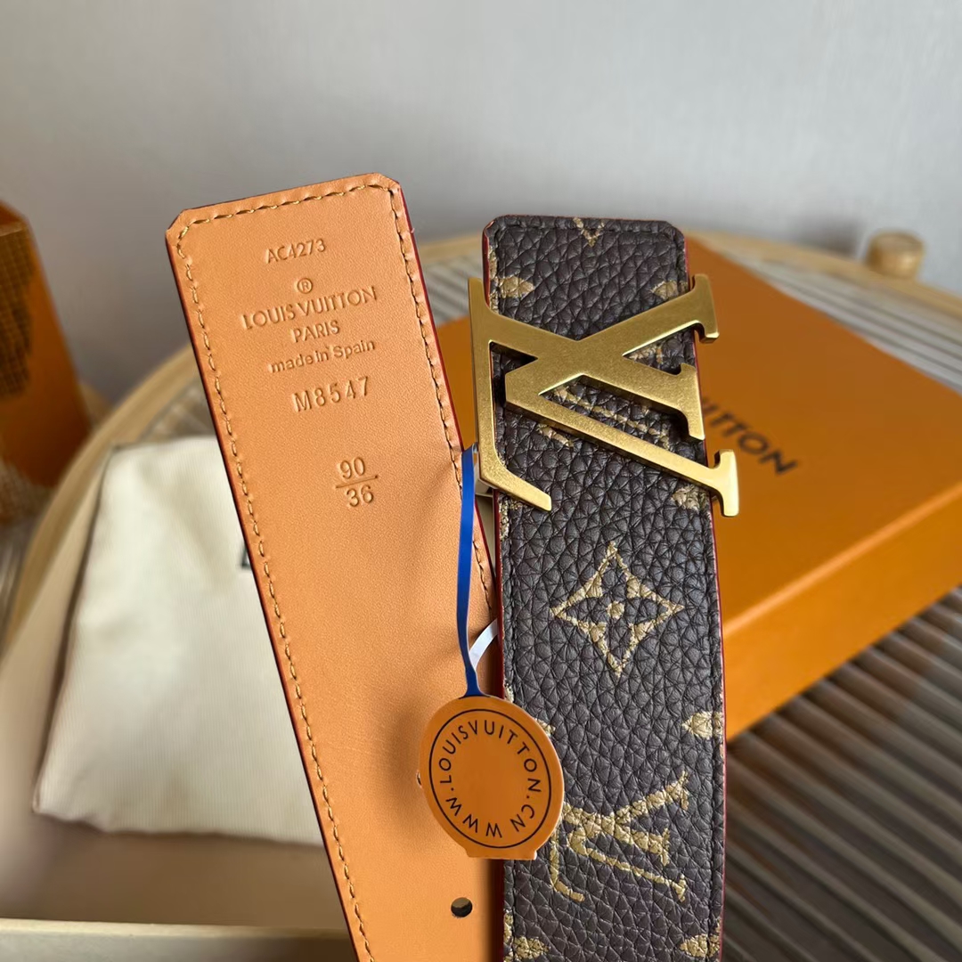 LV Initiales 40mm Reversible Belt LV Initiales 40mm Reversible Belt