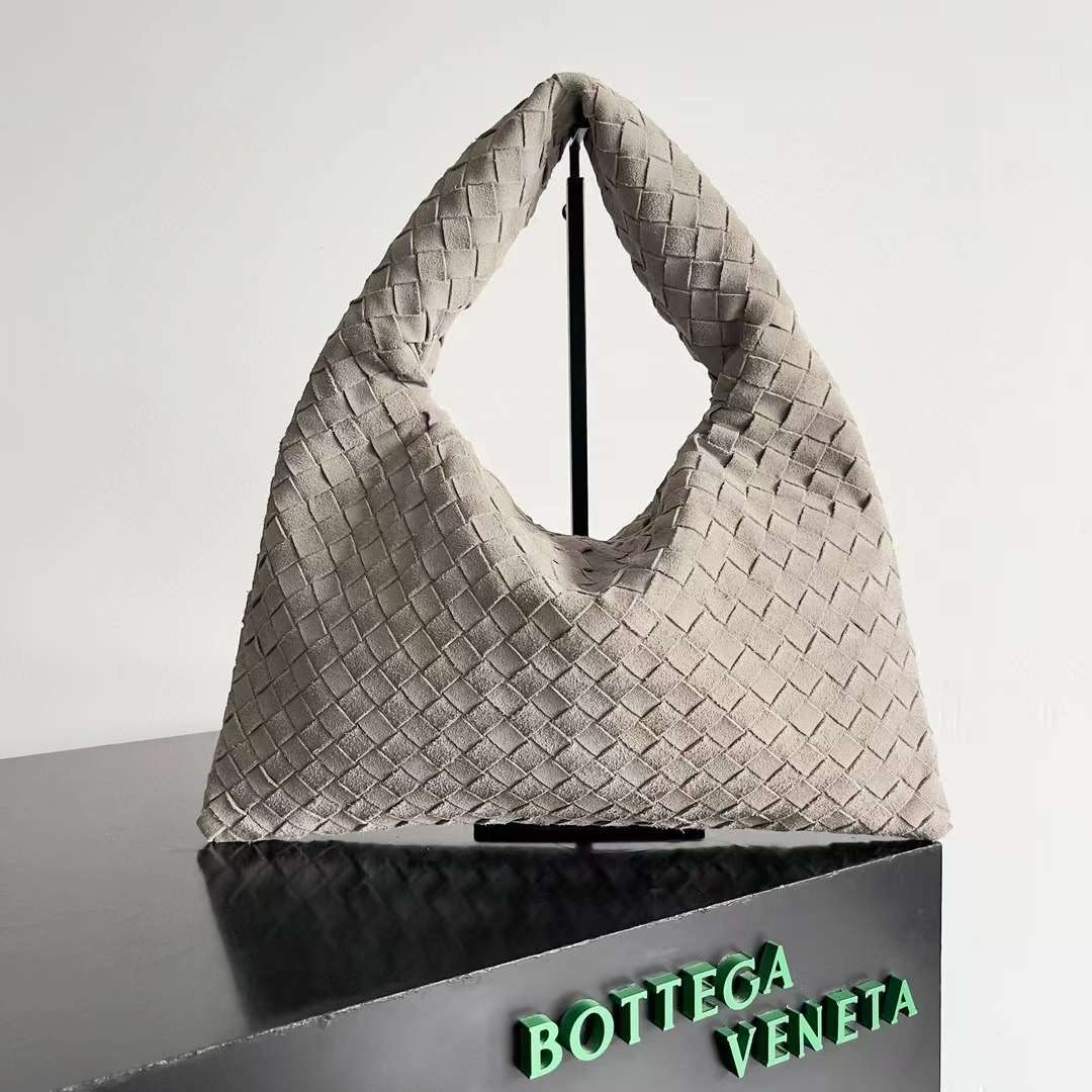 The Row Soft Margaux 10 Bag in Leather