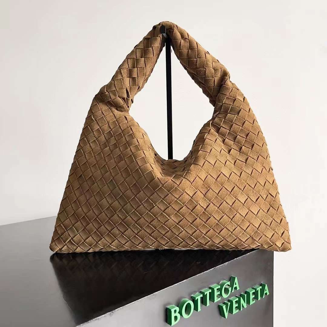 The Row Soft Margaux 10 Bag in Leather