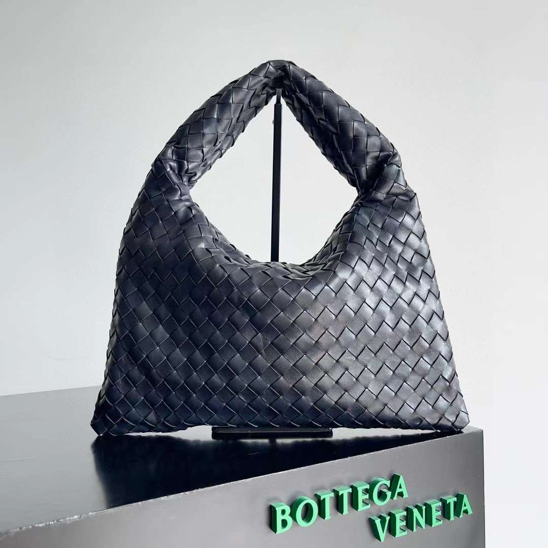 The Row Soft Margaux 10 Bag in Leather