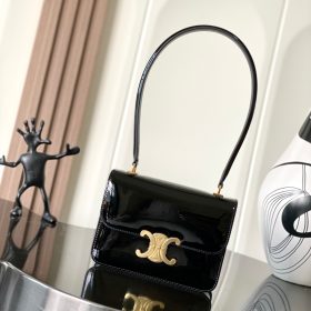 The Row Soft Margaux 10 Bag in Leather The Row Soft Margaux 10 Bag in Leather