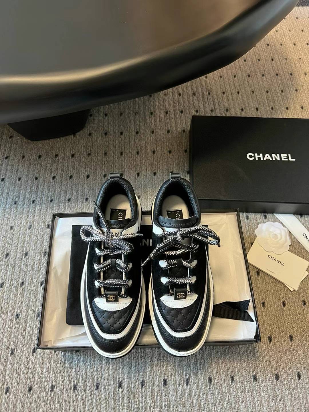 Chanel 22 Mini Handbag Metallic