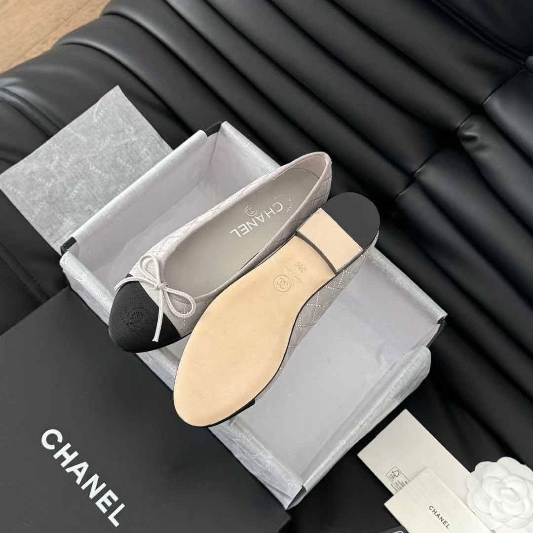 Hermès Birkin 25 Grizzly Chamois And Gold Hermès Birkin 25 Grizzly Chamois And Gold