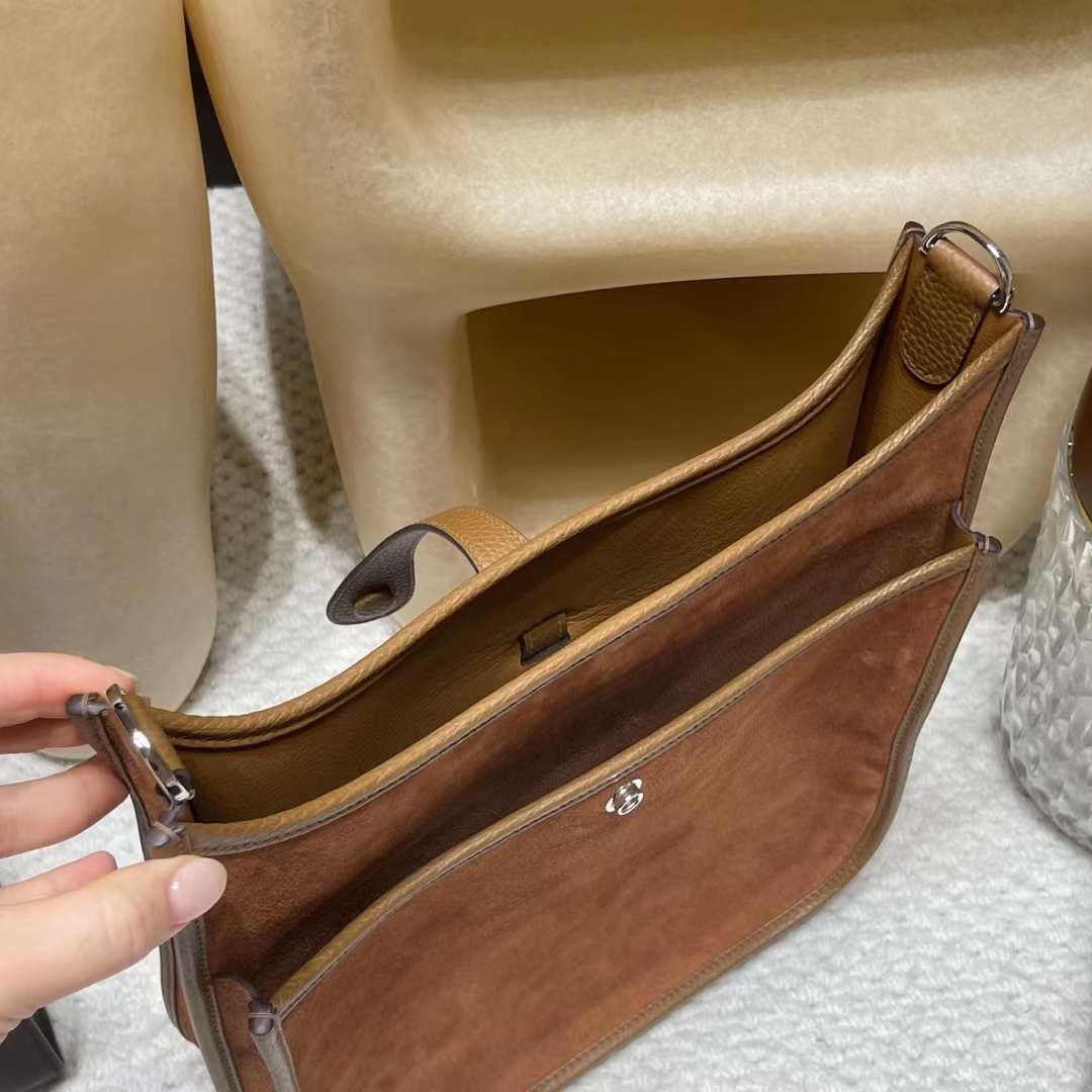 Hermès Evelyne PM Grizzly Alezan x Gold Hermès Evelyne PM Grizzly Alezan x Gold