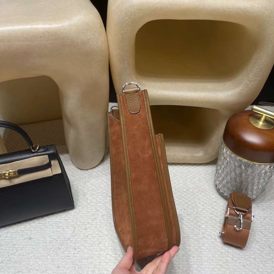 Hermès Evelyne PM Grizzly Alezan x Gold Hermès Evelyne PM Grizzly Alezan x Gold
