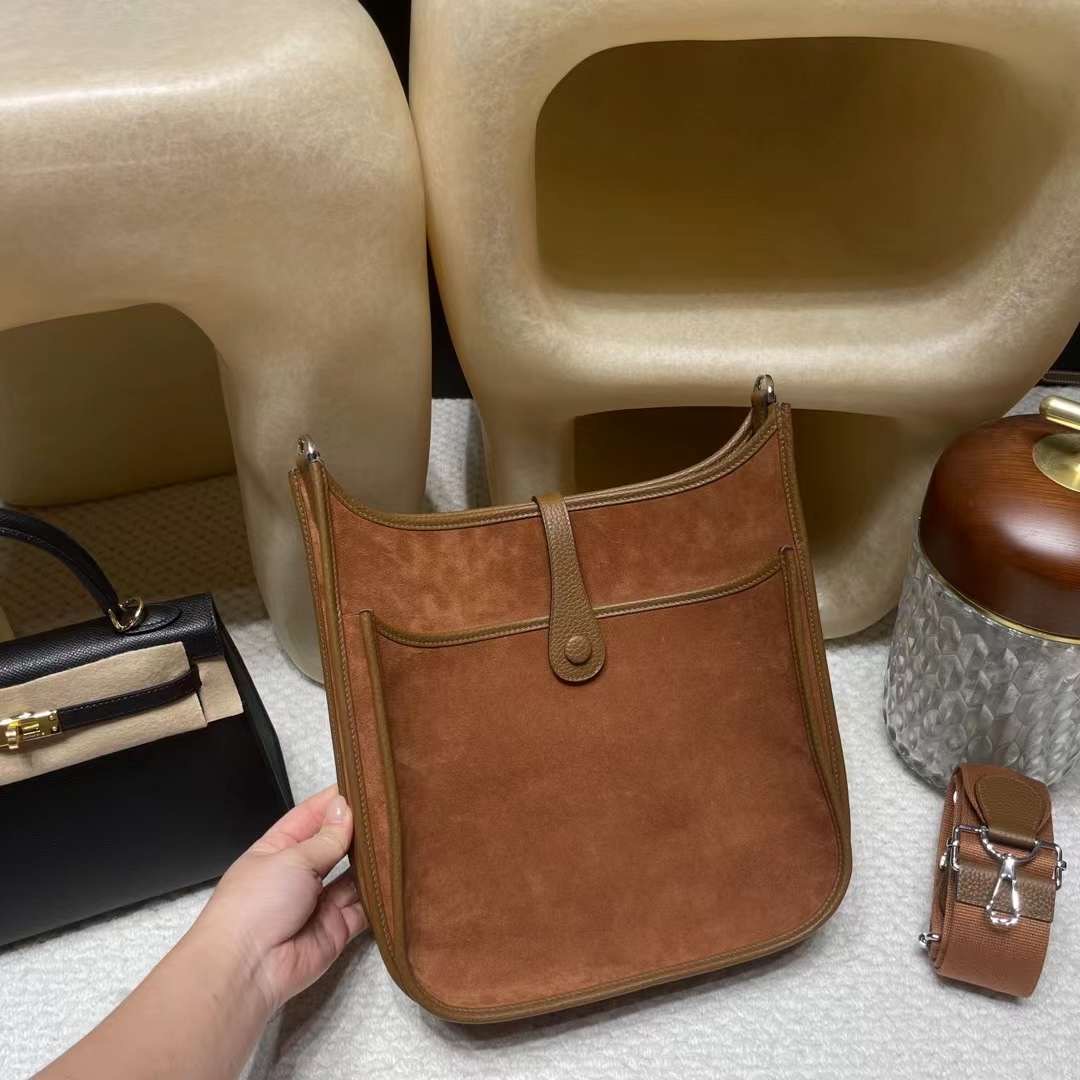 Hermès Evelyne PM Grizzly Alezan x Gold Hermès Evelyne PM Grizzly Alezan x Gold