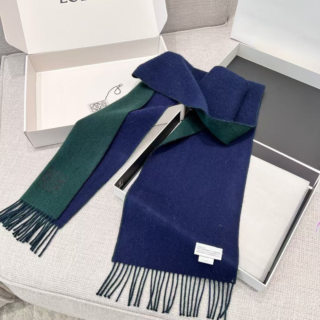 Loewe Scarf in Wool And Cashmere