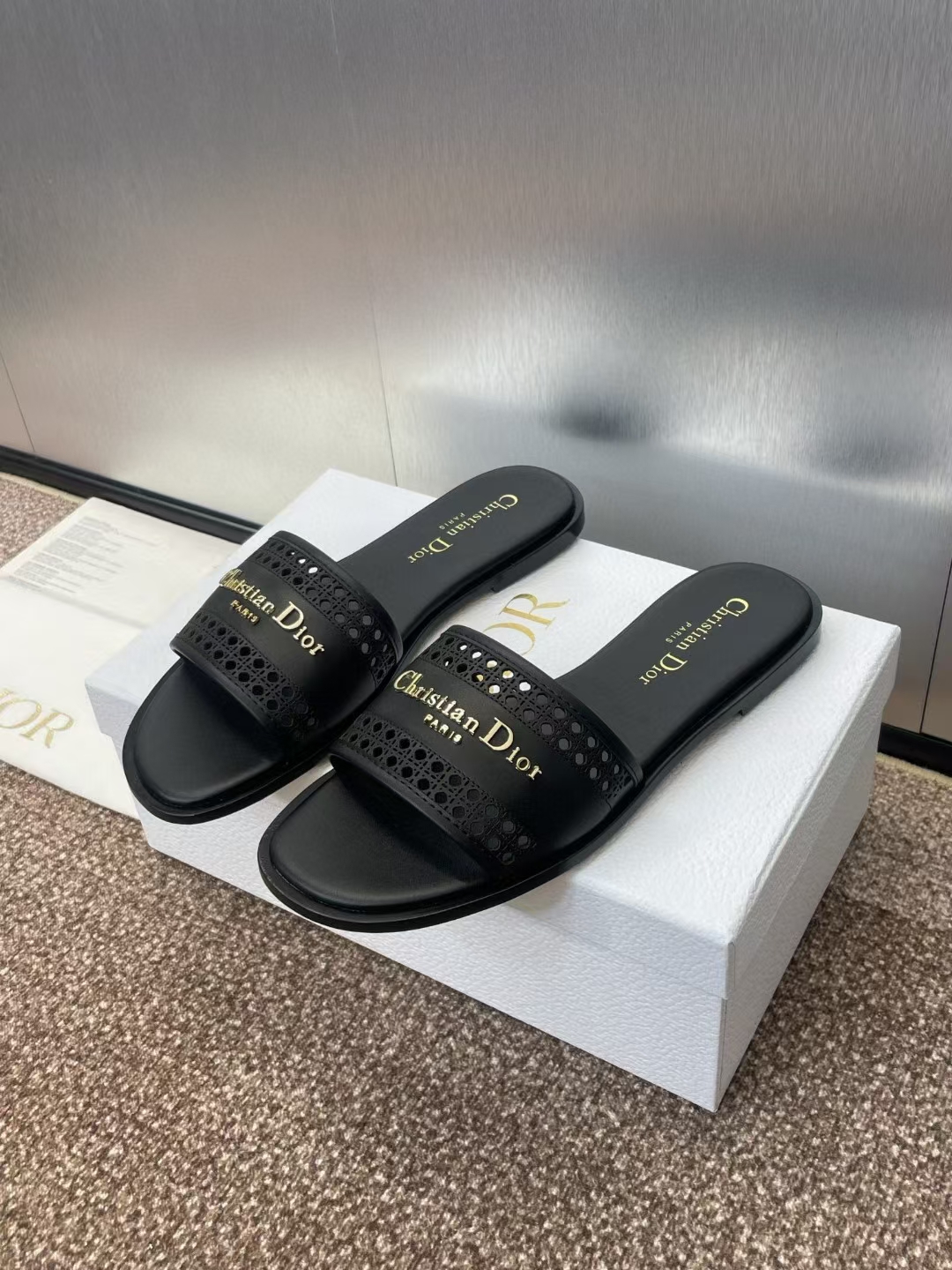 Dior D-Lane Slide
