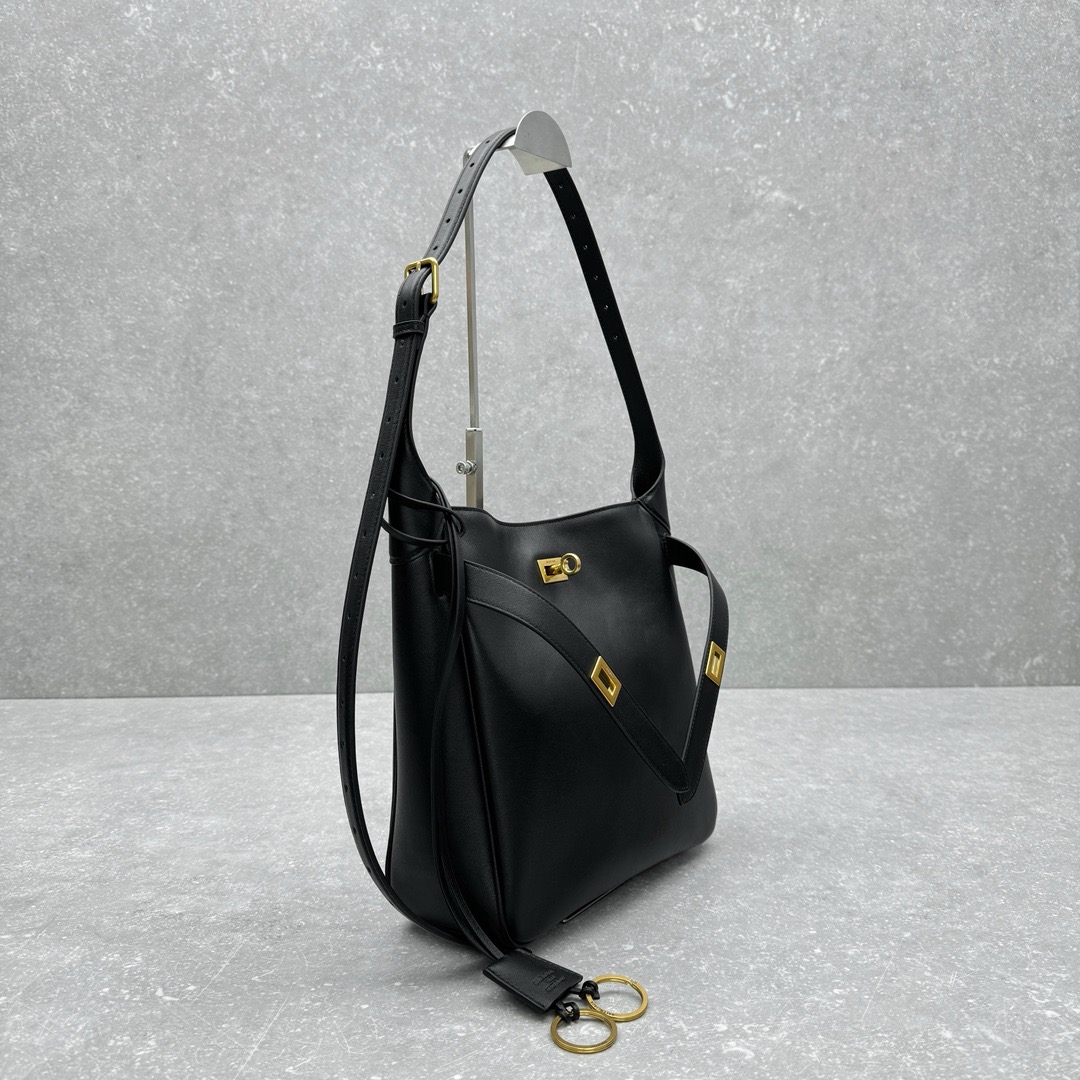 Miu Miu Matelassé Nappa Leather Shoulder Bag Miu Miu Matelassé Nappa Leather Shoulder Bag