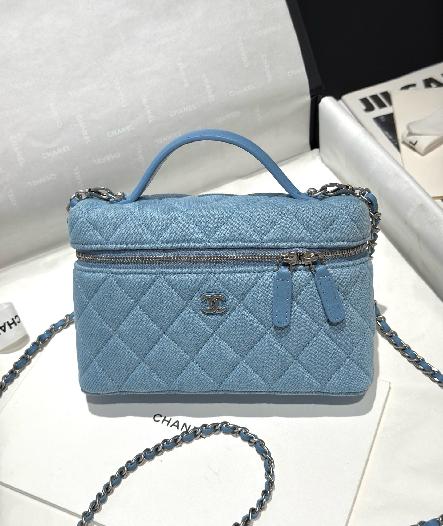 Chanel Long Vanity With Chain