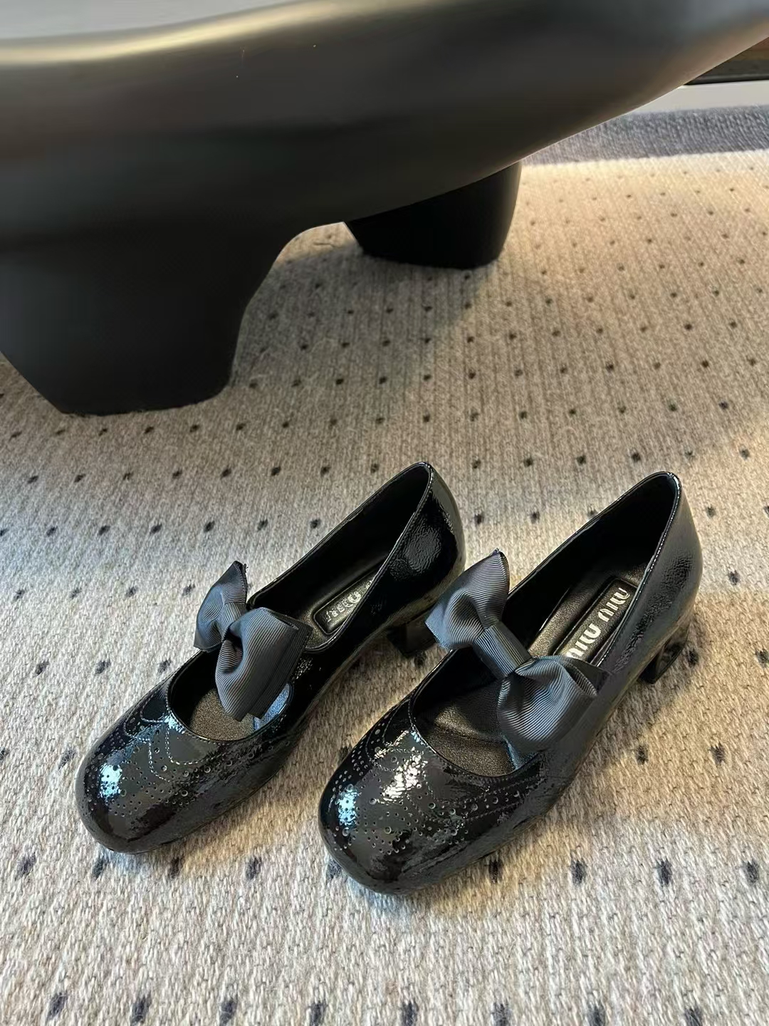 Miu Miu Patent Leather Pumps With Bow
