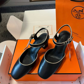 Hermes Kamilla 60 Pump