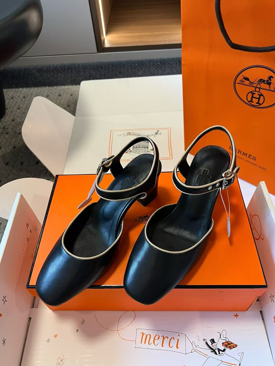 Hermes Kamilla 60 Pump