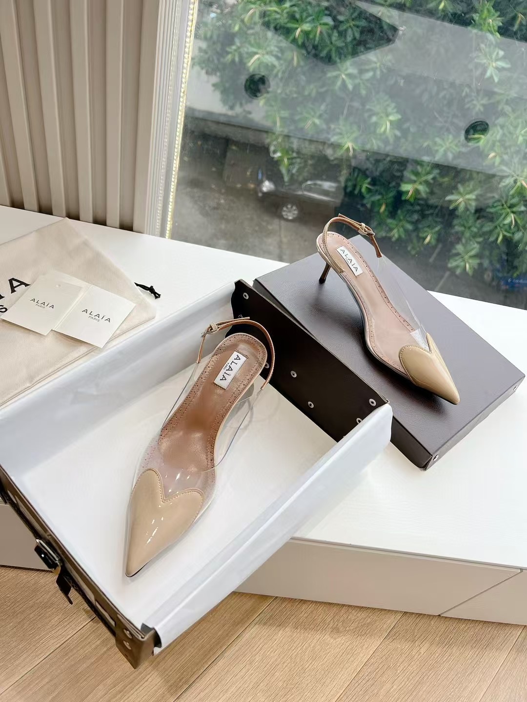 Alaia Le Couer Slingback Heel