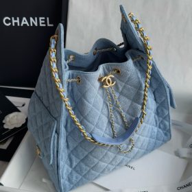 Chanel Long Vanity With Chain Chanel Long Vanity With Chain