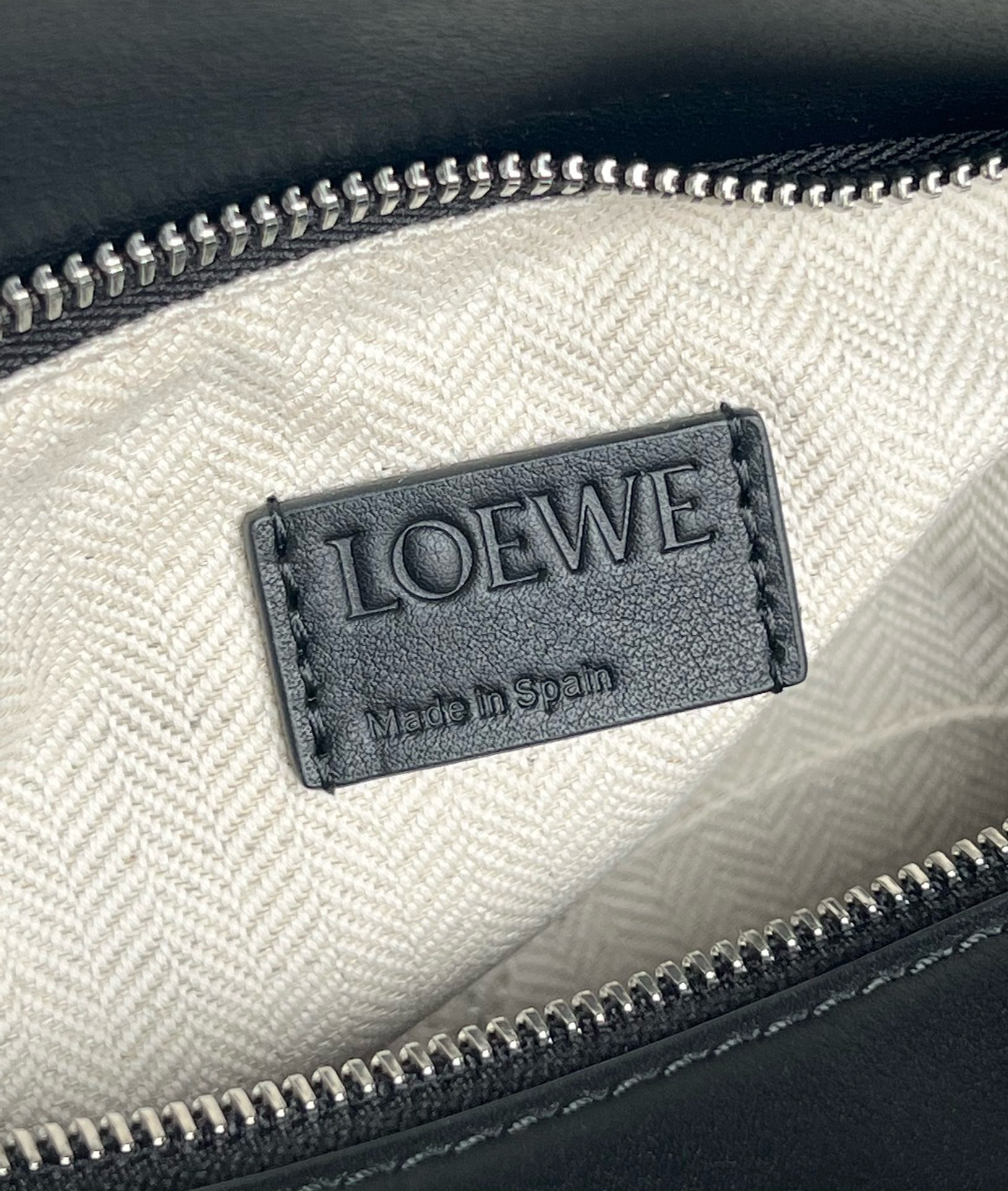 Loewe Large Puzzle Edge Bag Loewe Large Puzzle Edge Bag