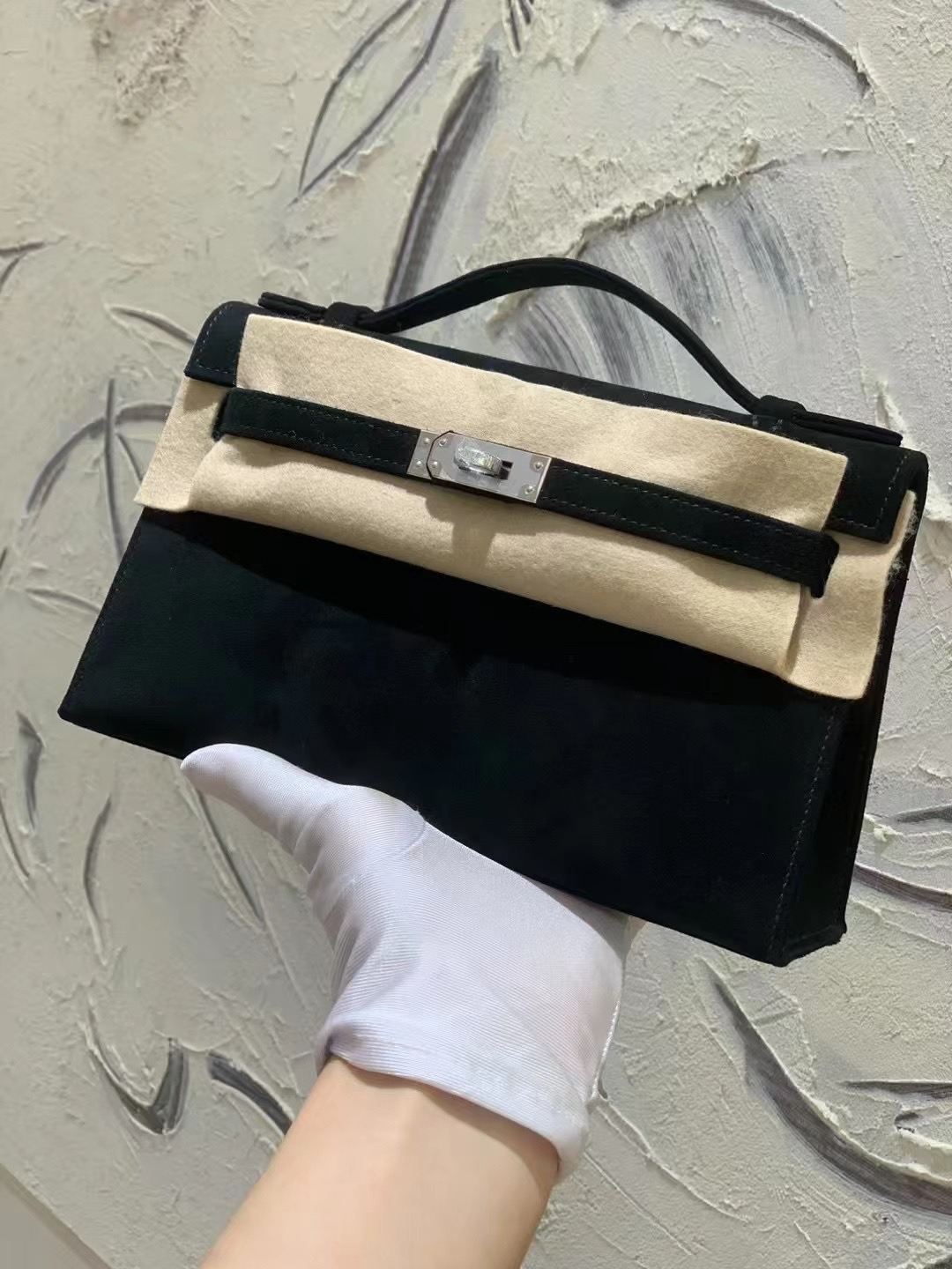 Miu Miu Wander Shoulder Bag