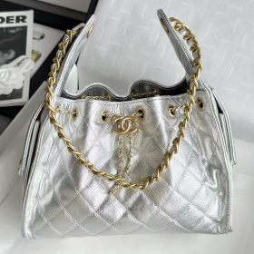 BV Small Andiamo Messenger Bag