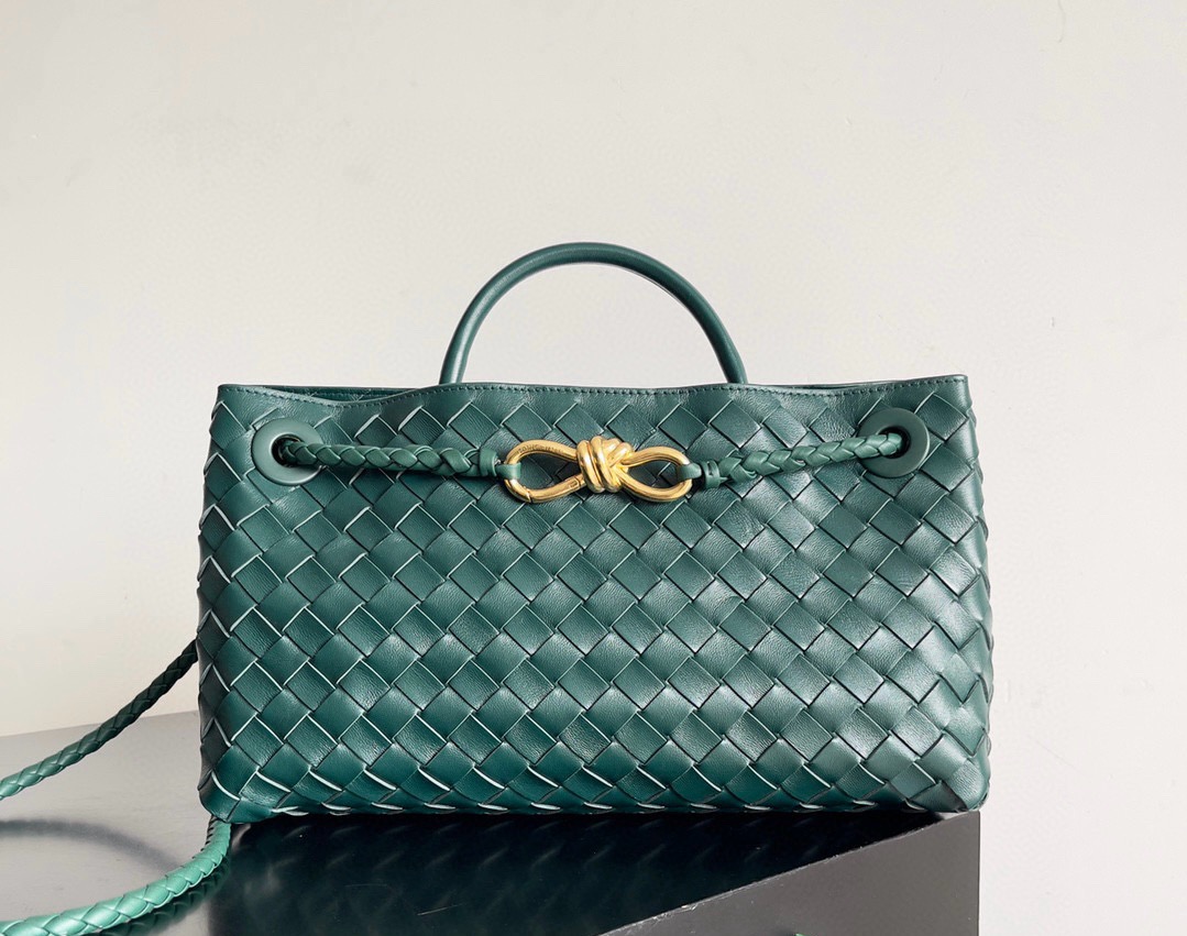Chanel Clutch With Chain