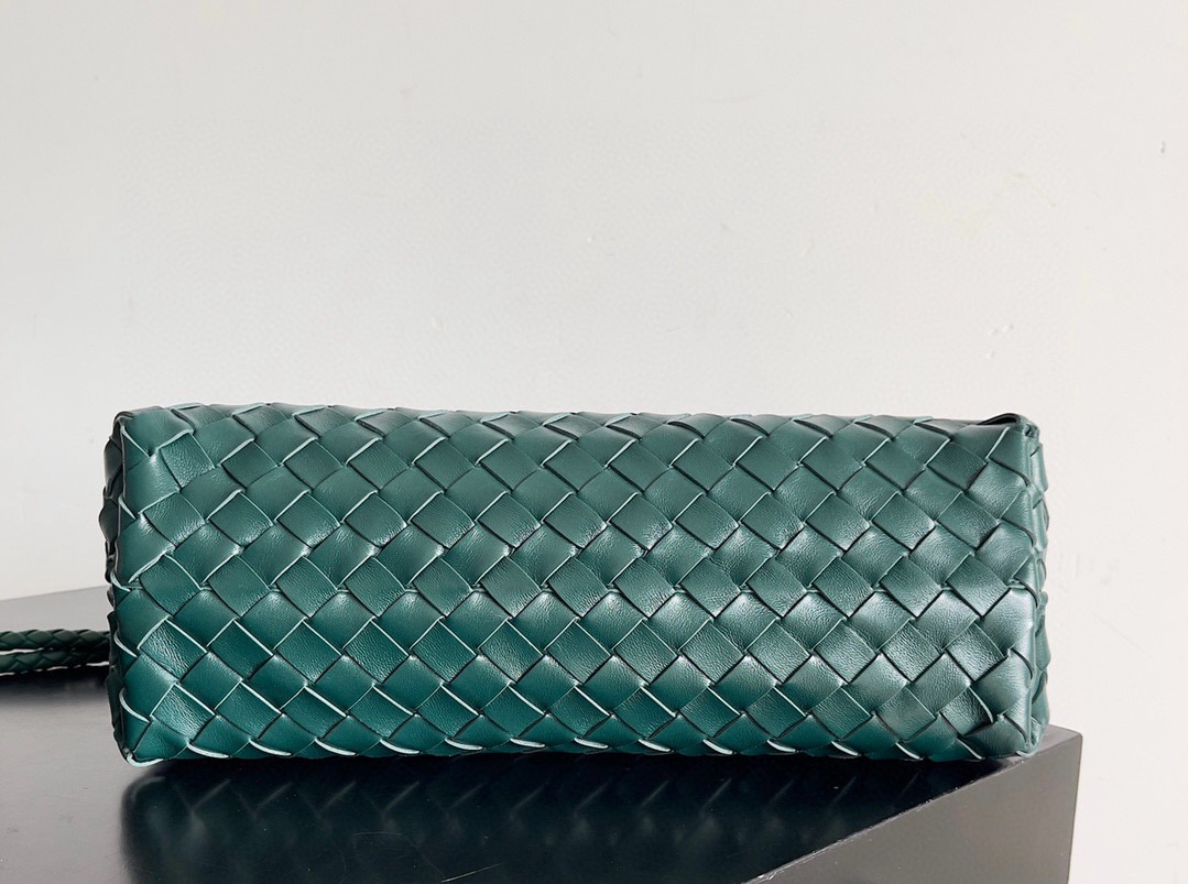 Chanel Clutch With Chain Chanel Clutch With Chain
