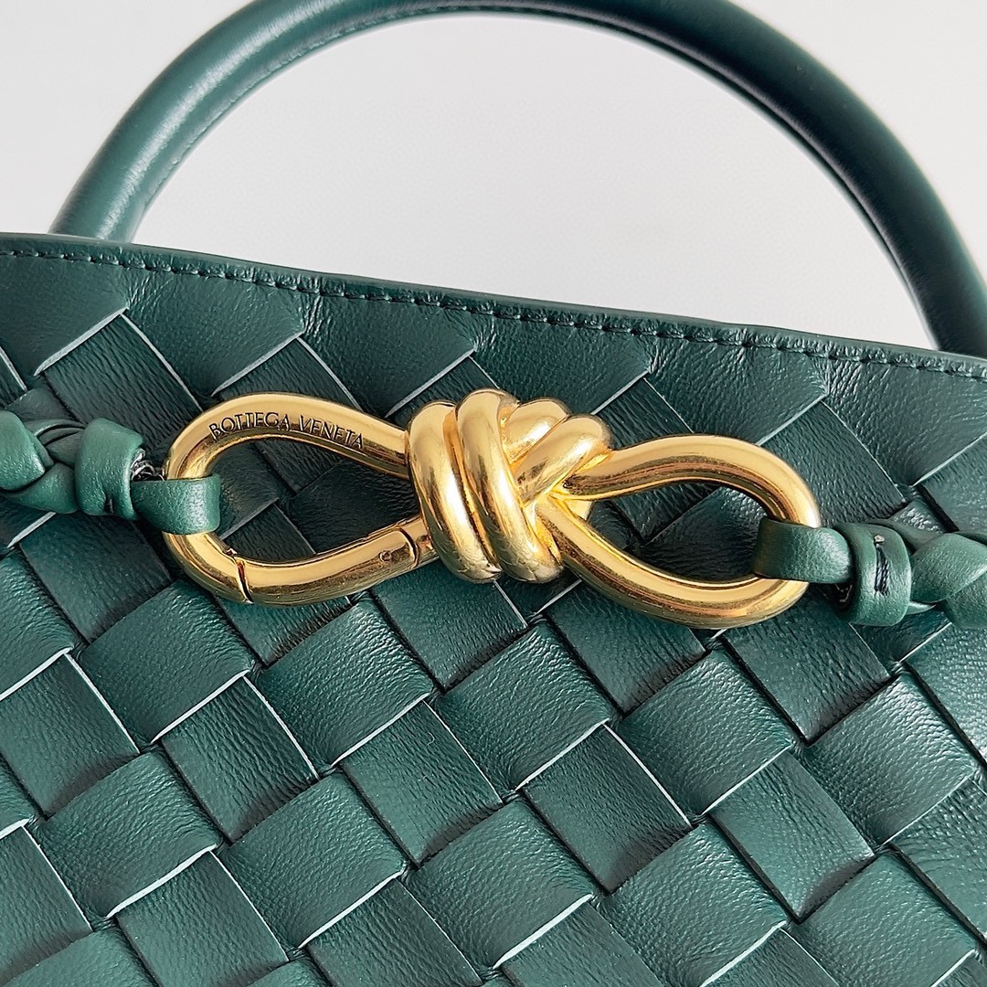 Chanel Clutch With Chain Chanel Clutch With Chain