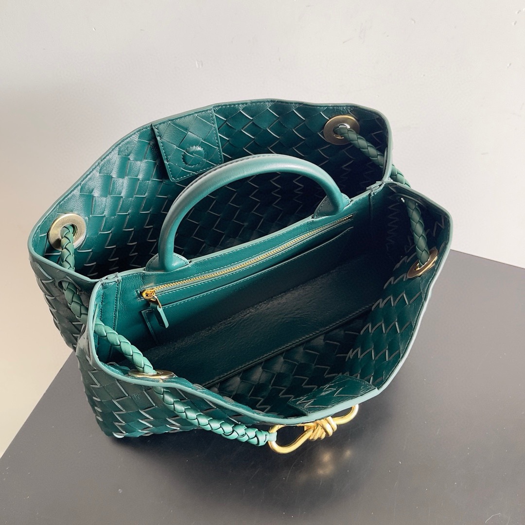 Chanel Clutch With Chain Chanel Clutch With Chain