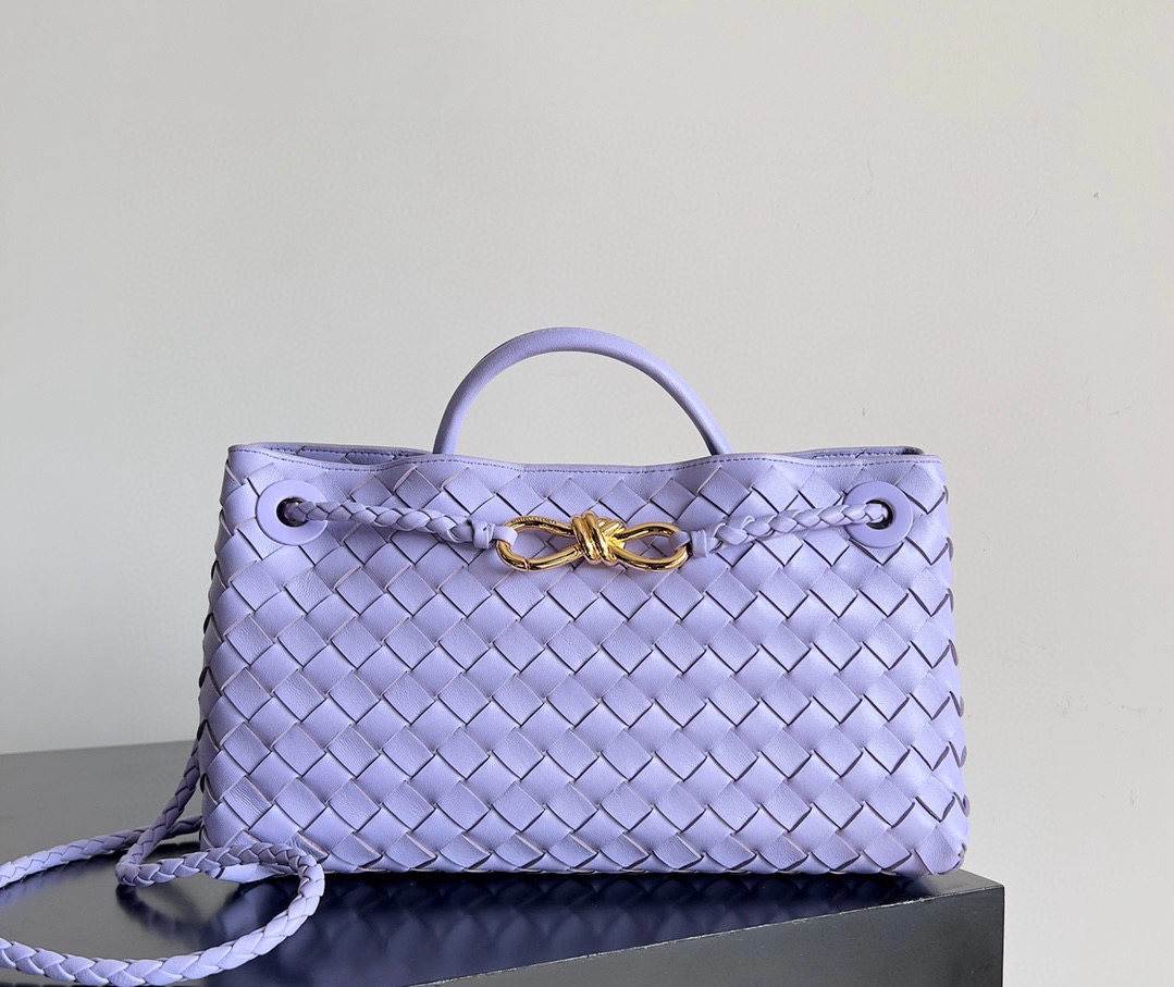 Chanel Clutch With Chain