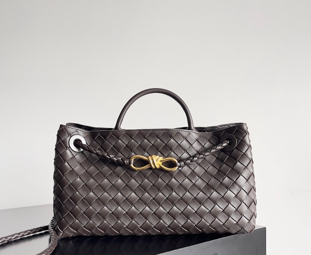 Chanel Clutch With Chain