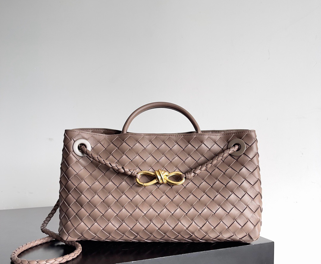 Chanel Clutch With Chain
